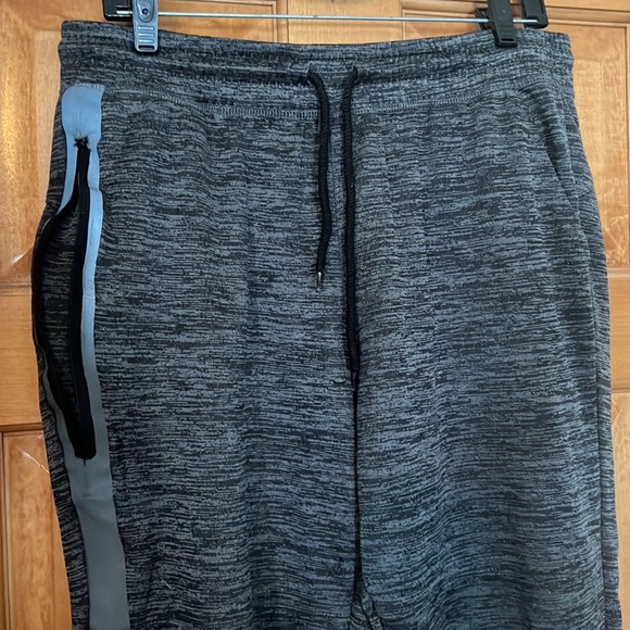 Gray joggers - Picture 2 of 5